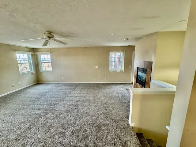 $1,700 | 651 Stonegate Drive, Unit 651, Sycamore, IL 60178