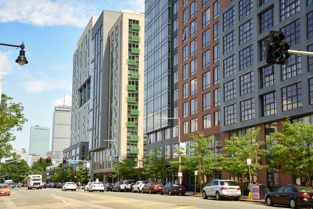 60 Queensberry Street, Unit 18 Boston, MA 02215 - Photo 8 of 12