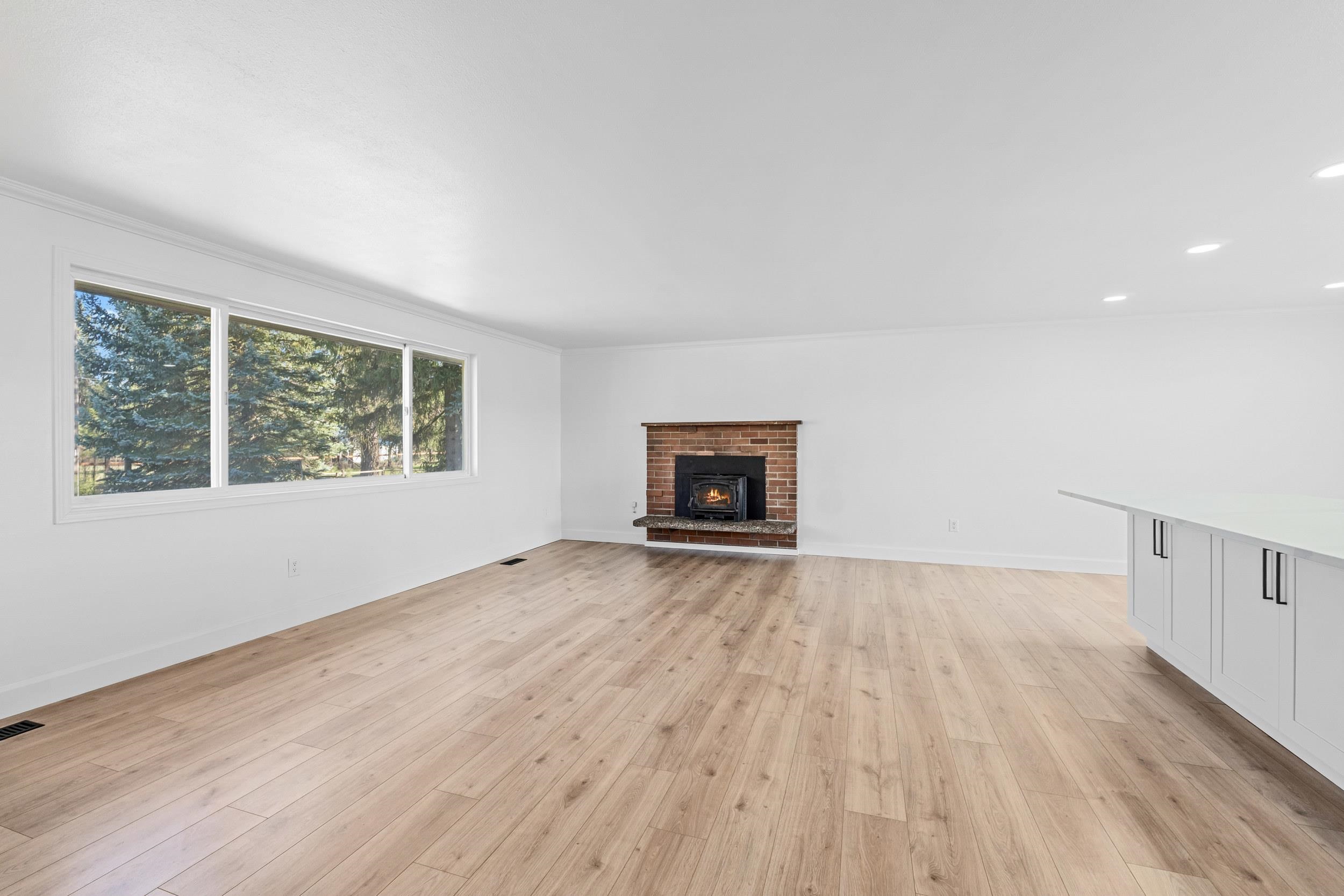 31609 North Cleveland Road Deer Park, WA 99006 - Photo 4 of 50