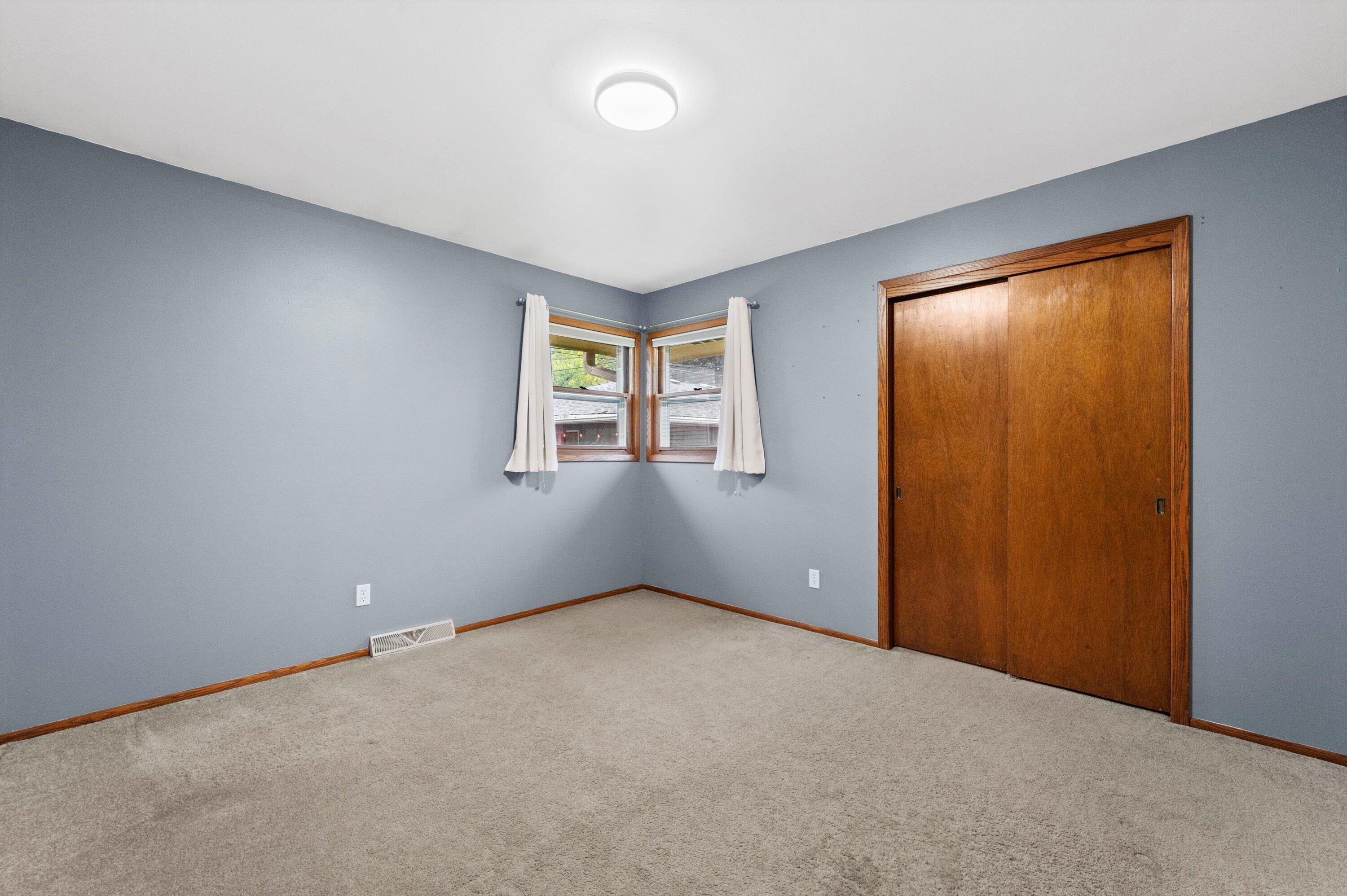 9322 West Cold Spring Road Greenfield, WI 53228 - Photo 20 of 43 Bedroom 3