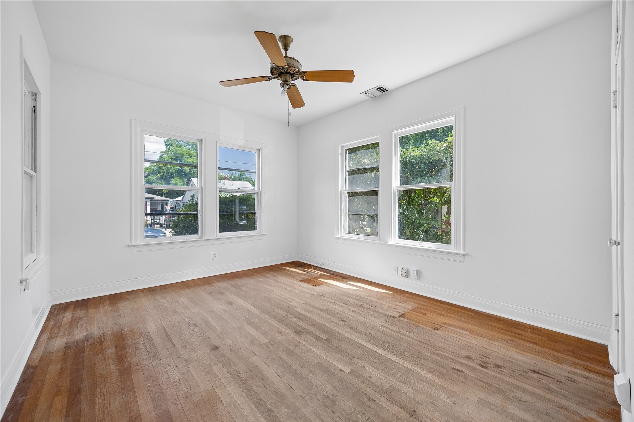 3906 Becker Avenue Austin, TX 78751 - Photo 10 of 11