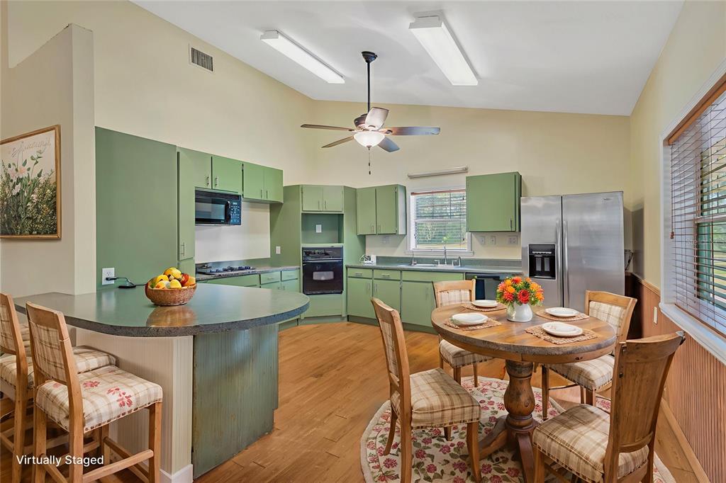 2804 Holloway Road Plant City, FL 33567 - Photo 4 of 46