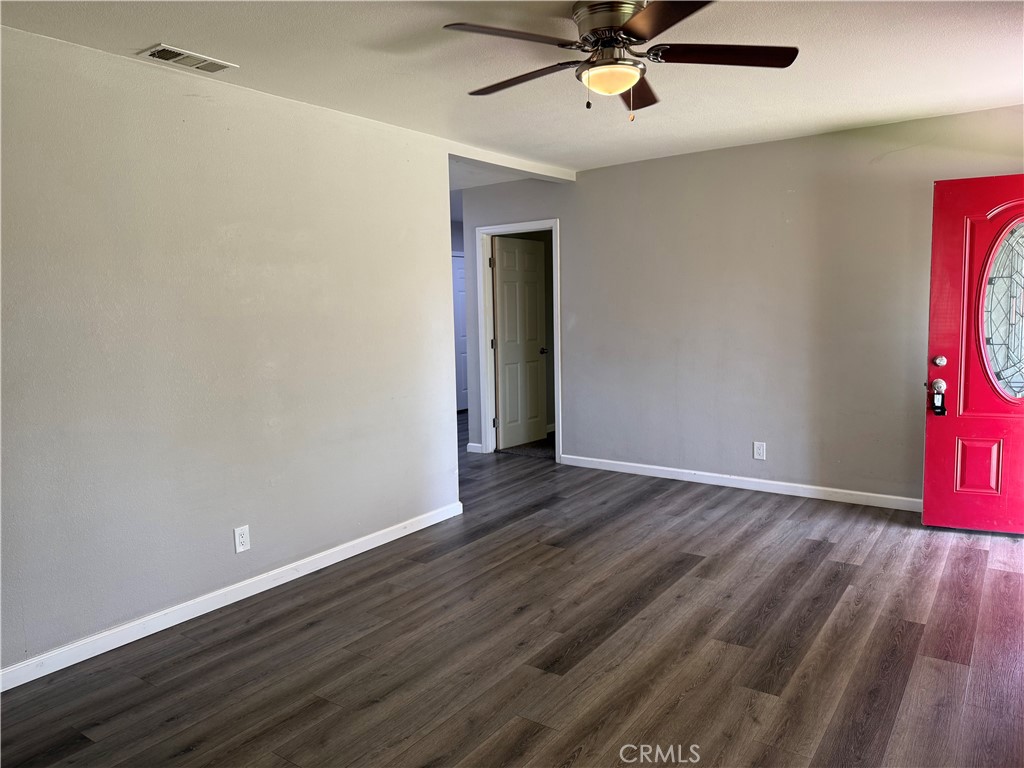 1111 Barney Street Merced, CA 95340 - Photo 4 of 23