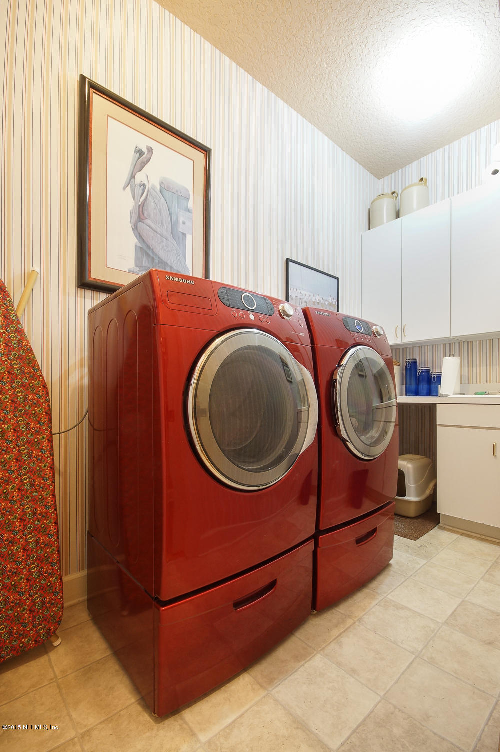 829 Queens Harbor Boulevard Jacksonville, FL 32225 - Photo 10 of 42 a utility room with dryer and washer