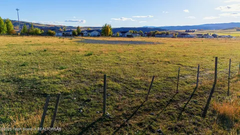 $180,000 | 3-4 County Road 122, Bedford, WY 83112