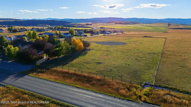 $180,000 | 3-4 County Road 122, Bedford, WY 83112