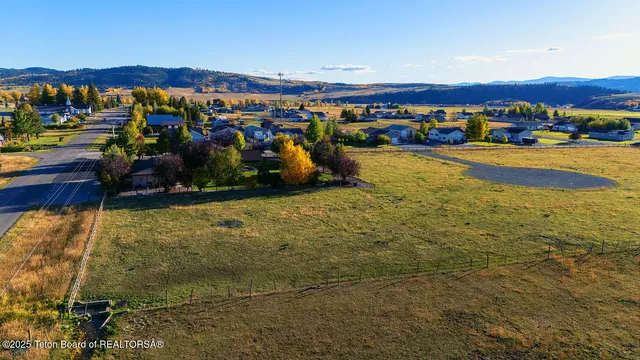 $180,000 | 3-4 County Road 122, Bedford, WY 83112