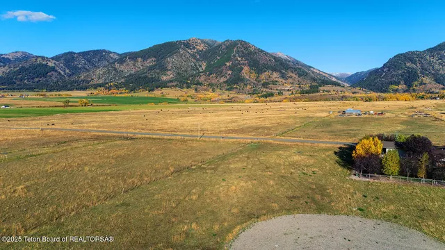 $180,000 | 3-4 County Road 122, Bedford, WY 83112