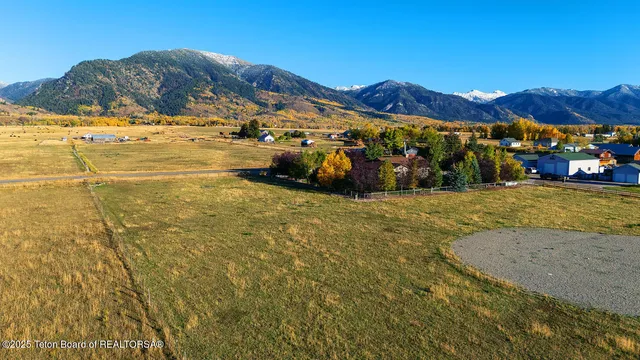 $180,000 | 3-4 County Road 122, Bedford, WY 83112