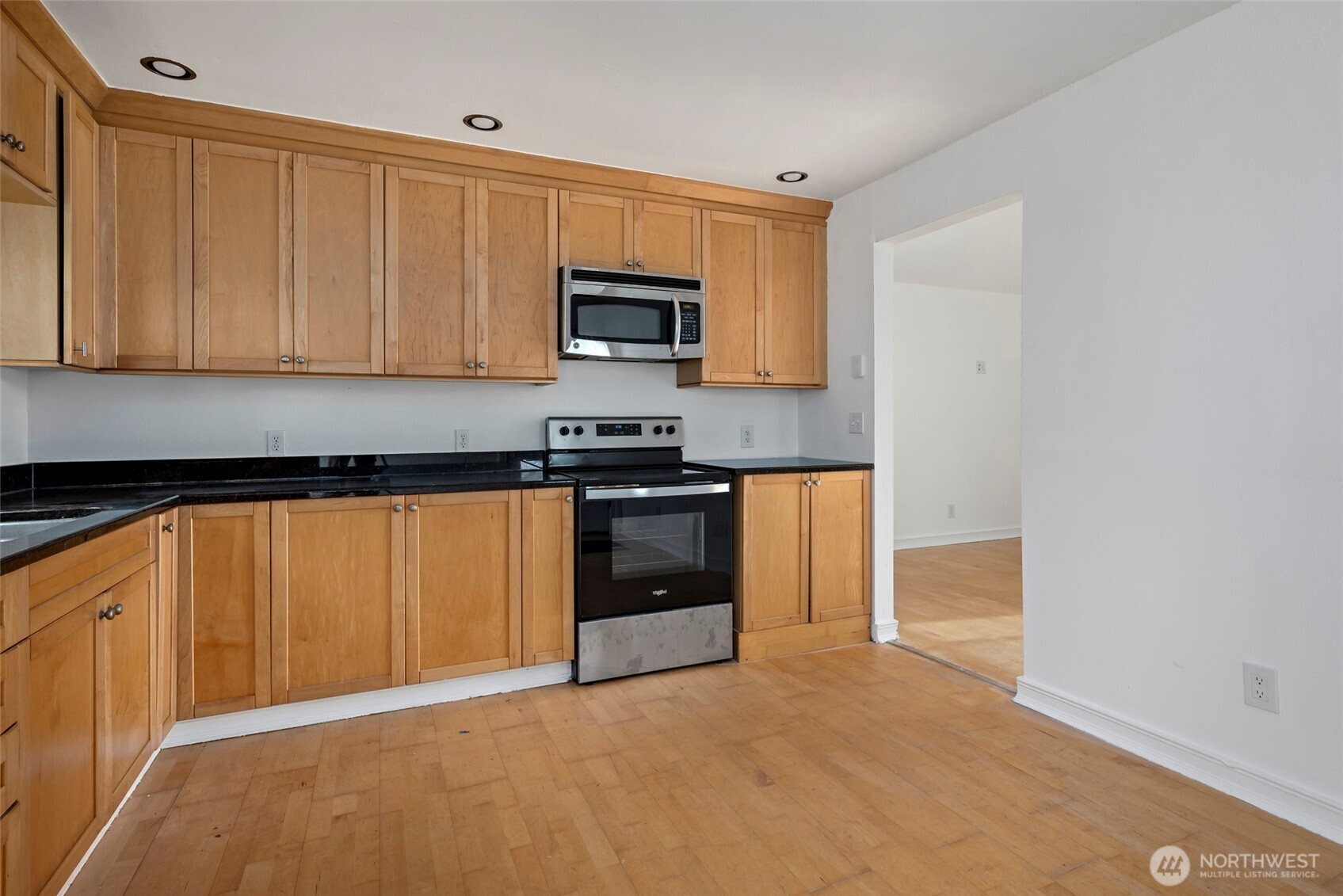 544 Easy Street Oak Harbor, WA 98277 - Photo 16 of 38