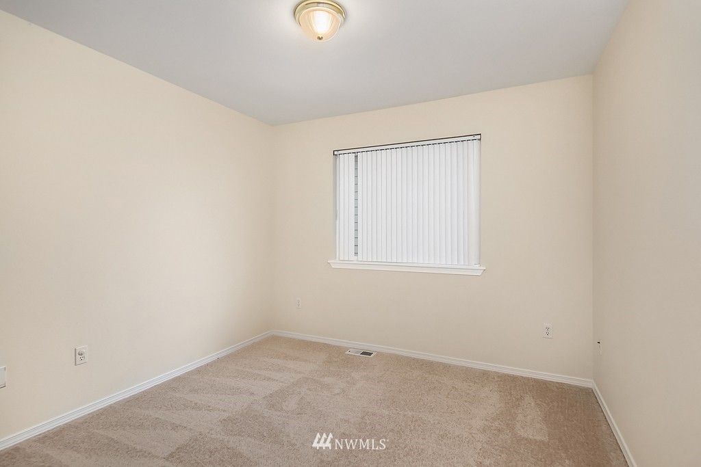 17728 110th Place Southeast Renton, WA 98055 - Photo 12 of 18