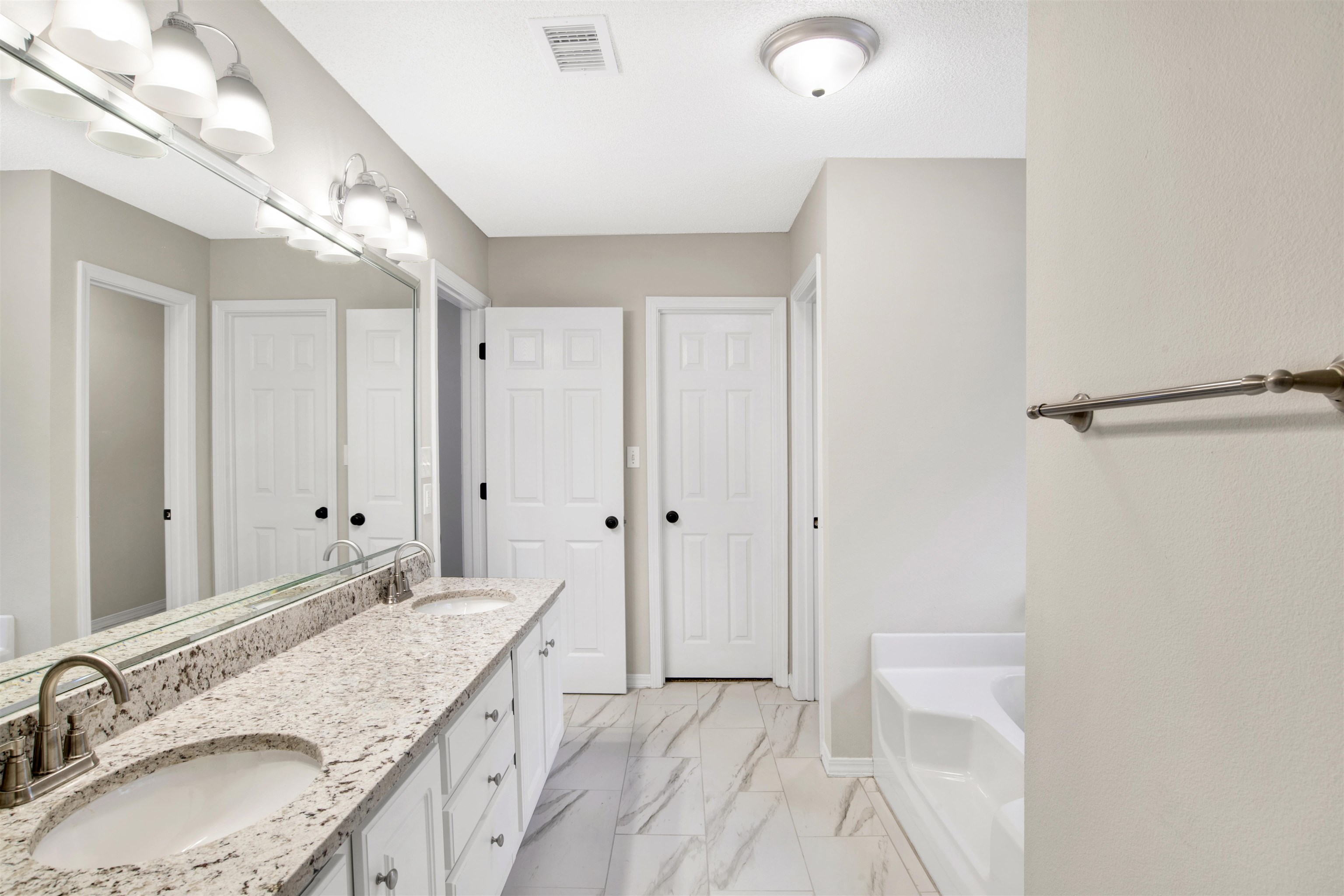 202 Madison Lane Foley, AL 36535 - Photo 10 of 25