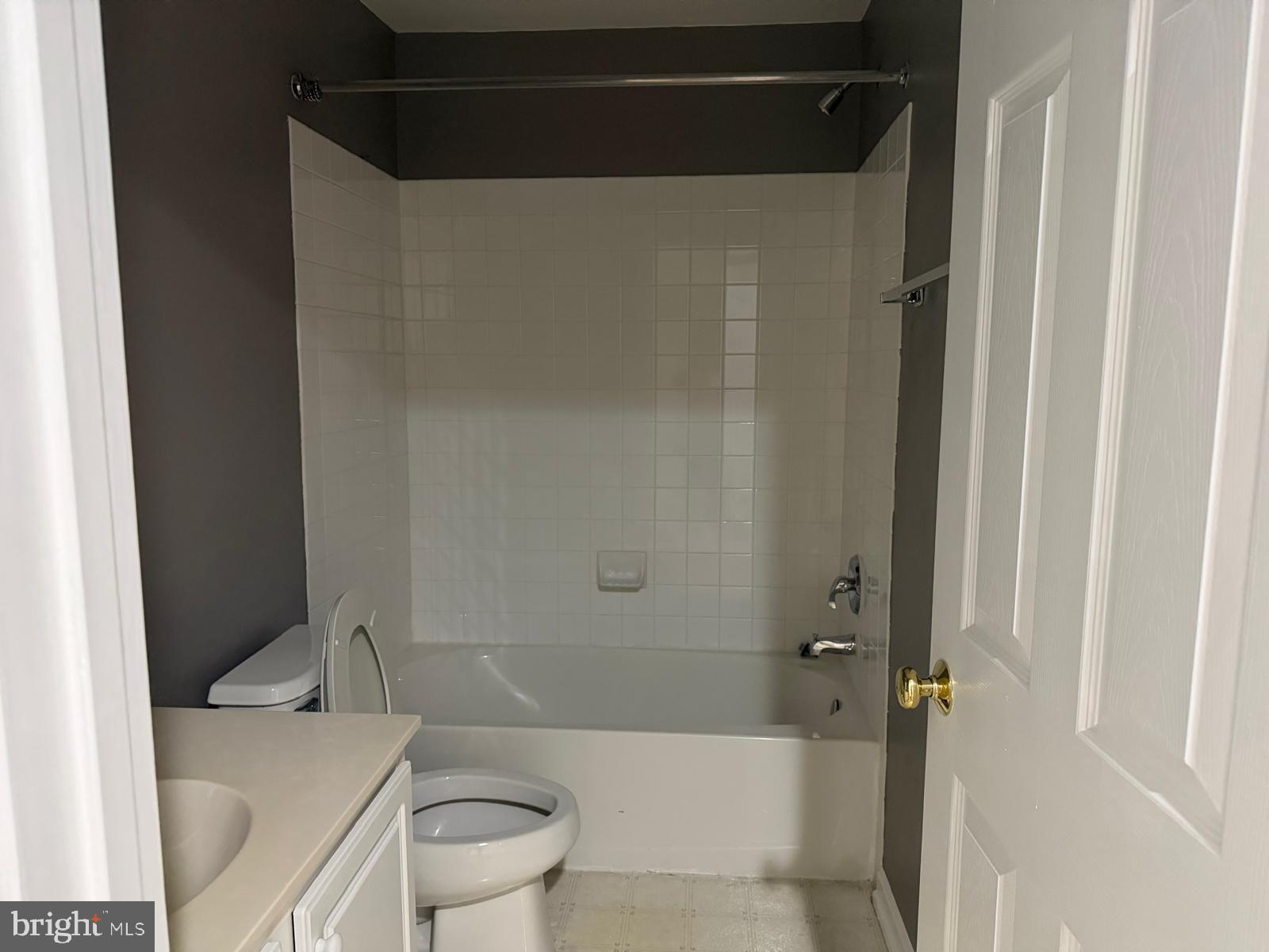 2469 Leyland Ridge Road Herndon, VA 20171 - Photo 24 of 27 Basement Full Bath