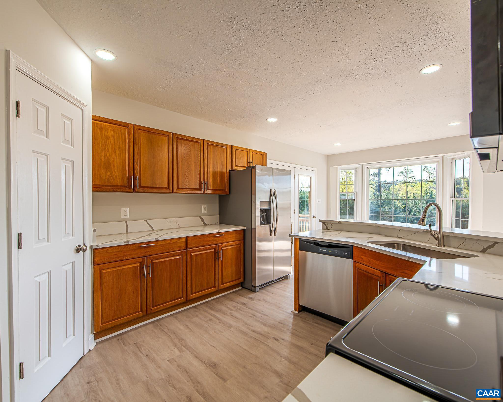 93 Pine Knoll Drive Rice, VA 23966 - Photo 3 of 38