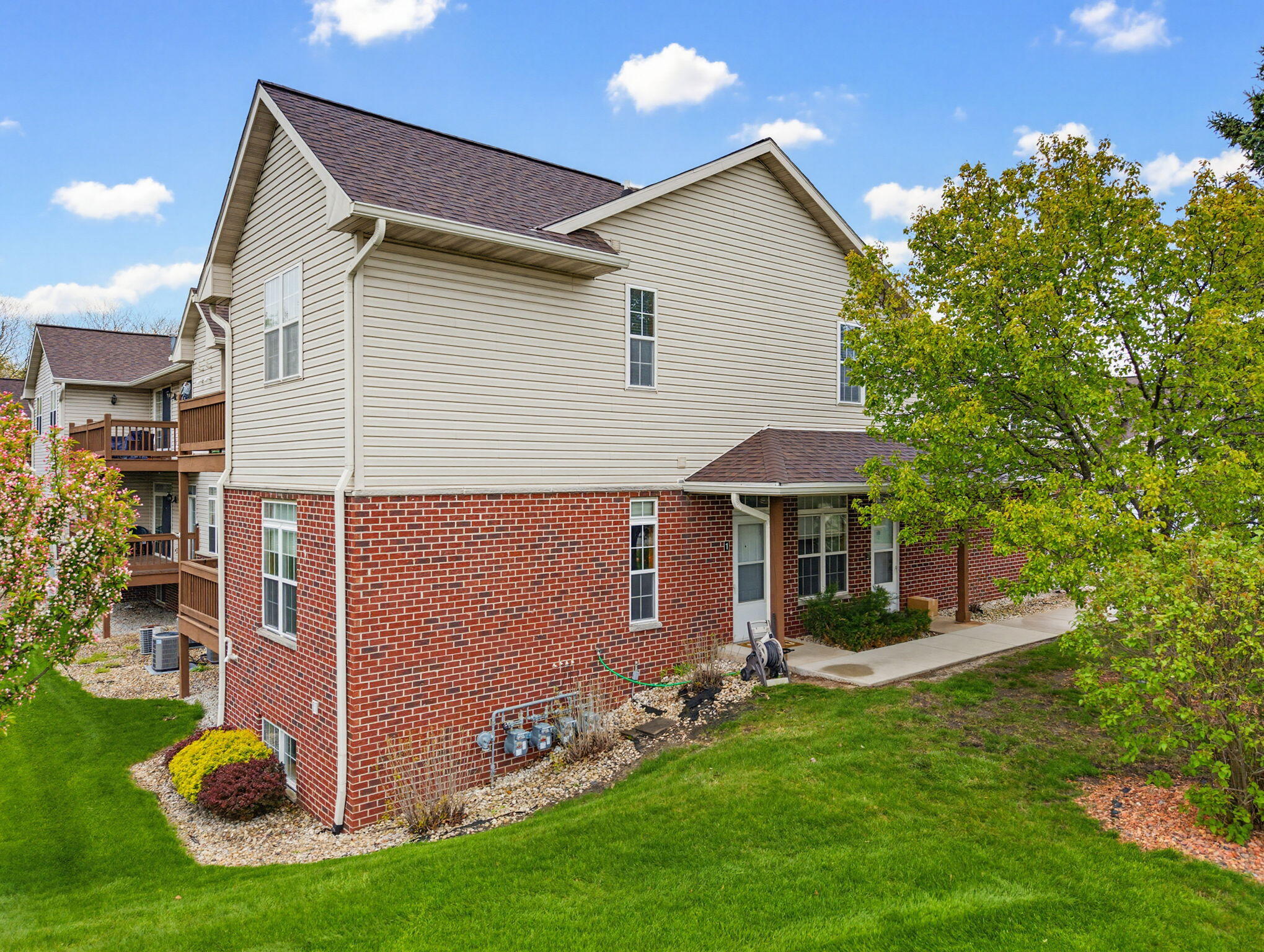 7883 South Scepter Drive, Unit 1 Franklin, WI 53132 - Photo 33 of 34 2-web-or-mls-7883-s-scepter-dr-1
