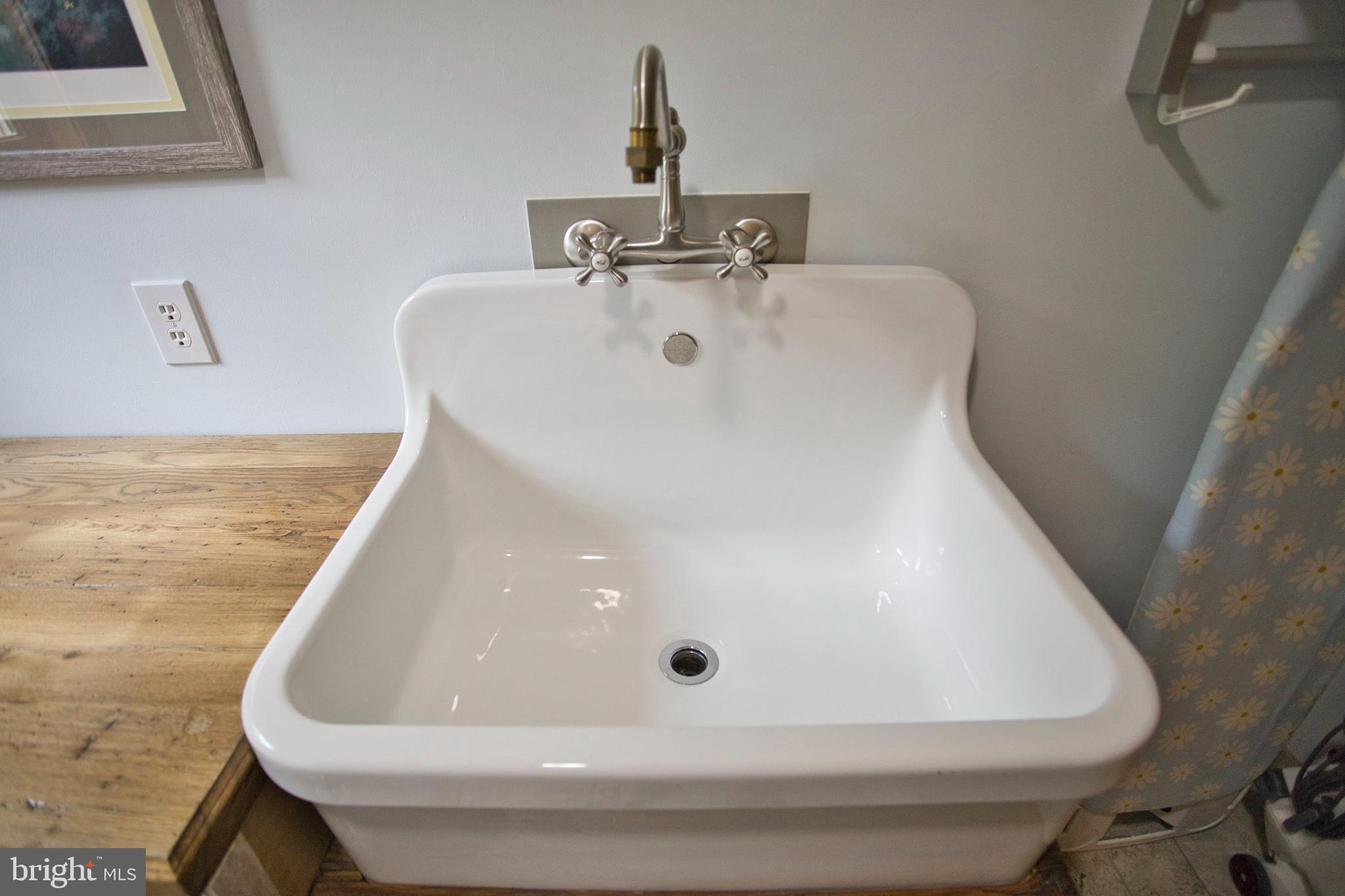 524 Bray School Road Oakland, MD 21550 - Photo 25 of 87 Laundry Sink