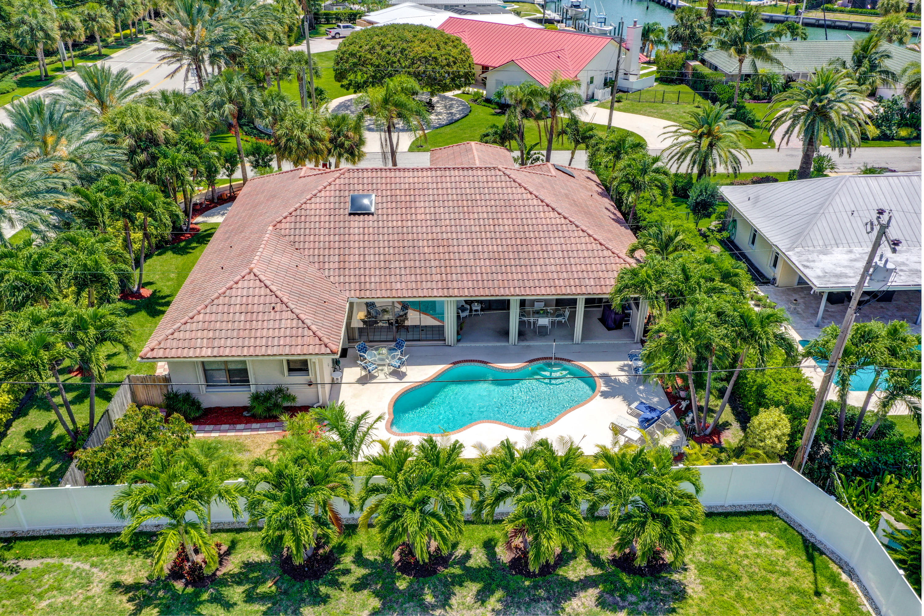 1260 Gulfstream Way Singer Island, FL 33404 - Photo 12 of 64 ARIEAL