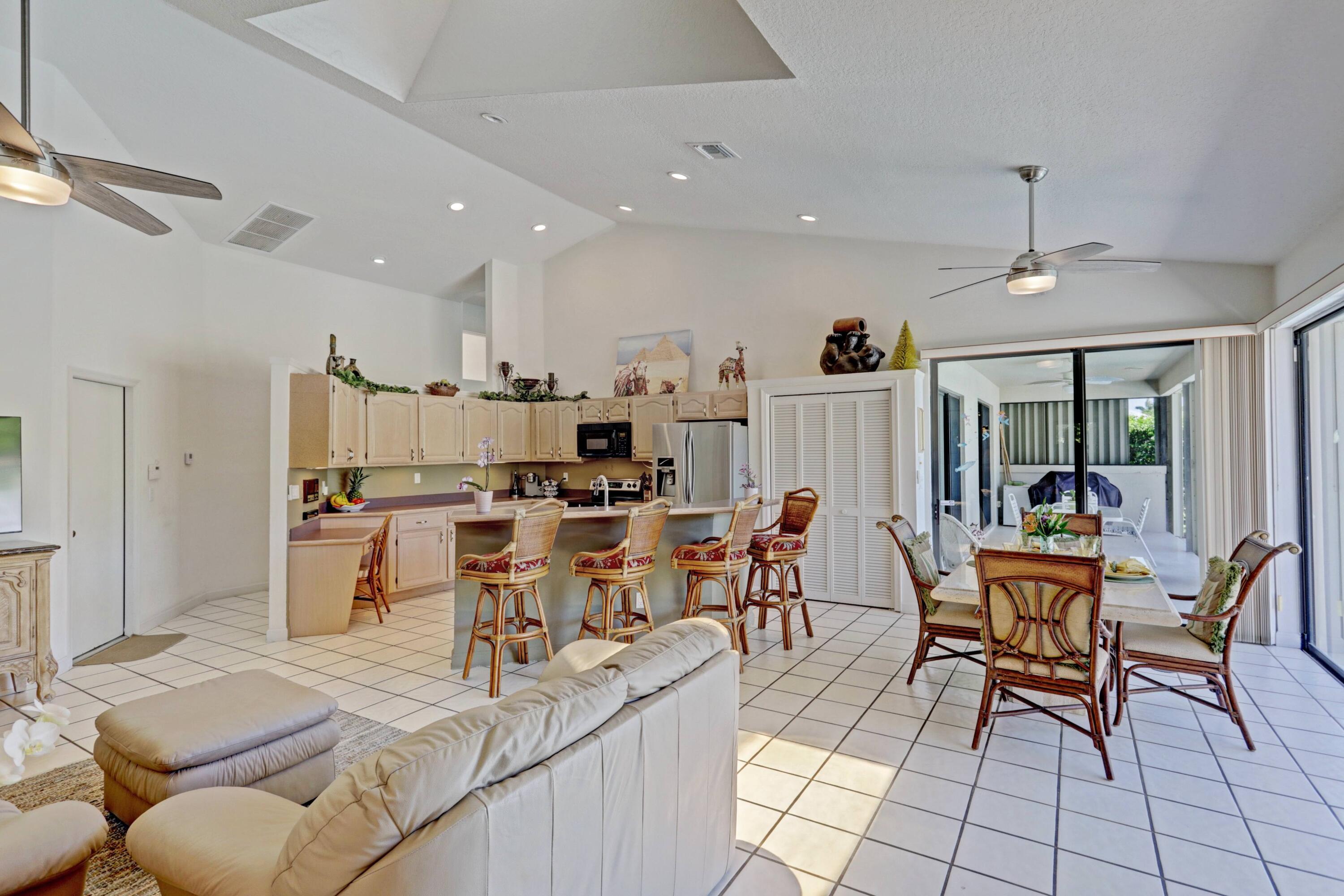 1260 Gulfstream Way Singer Island, FL 33404 - Photo 3 of 64 KITCHEN