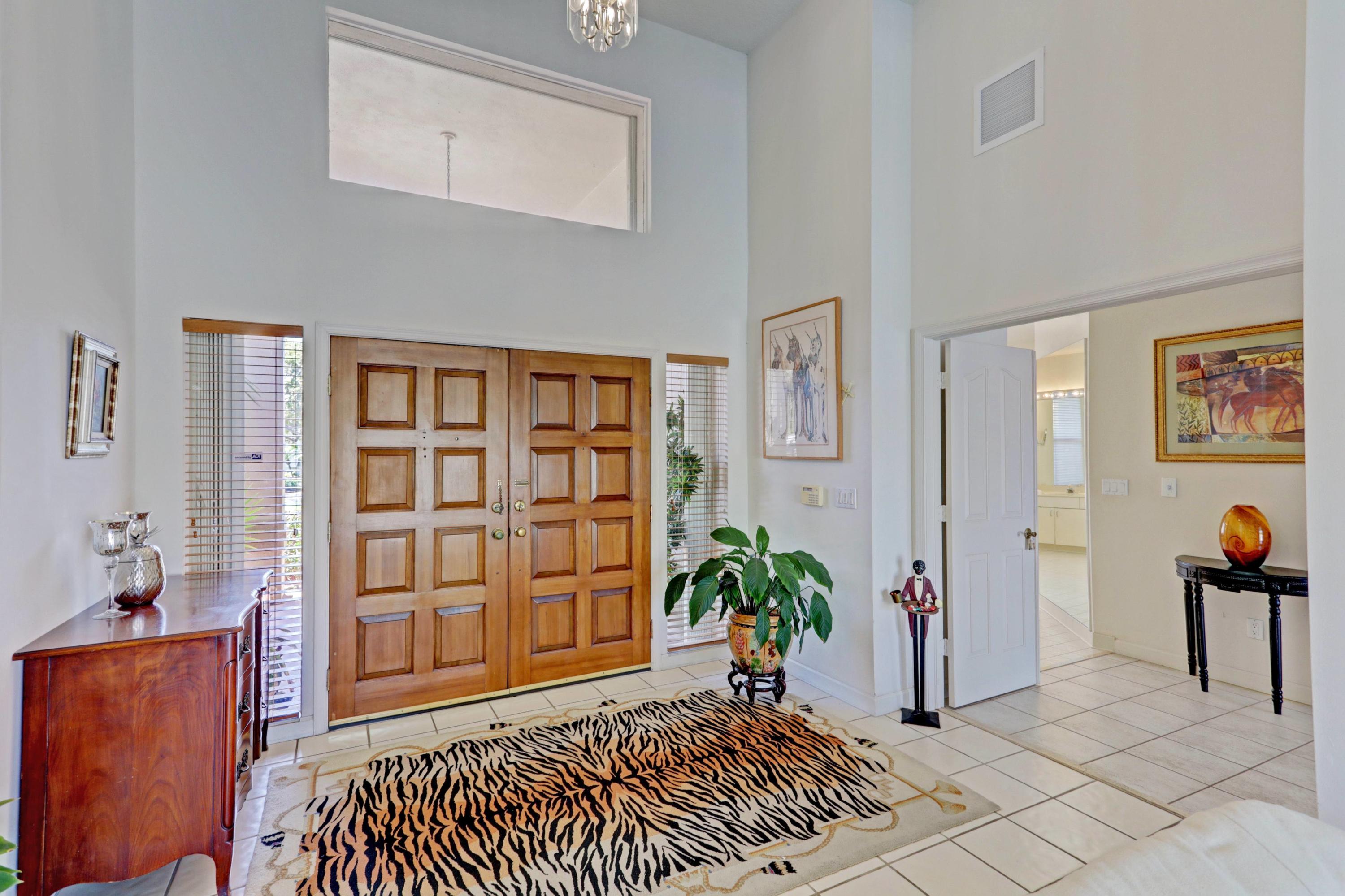 1260 Gulfstream Way Singer Island, FL 33404 - Photo 34 of 64 FOYER