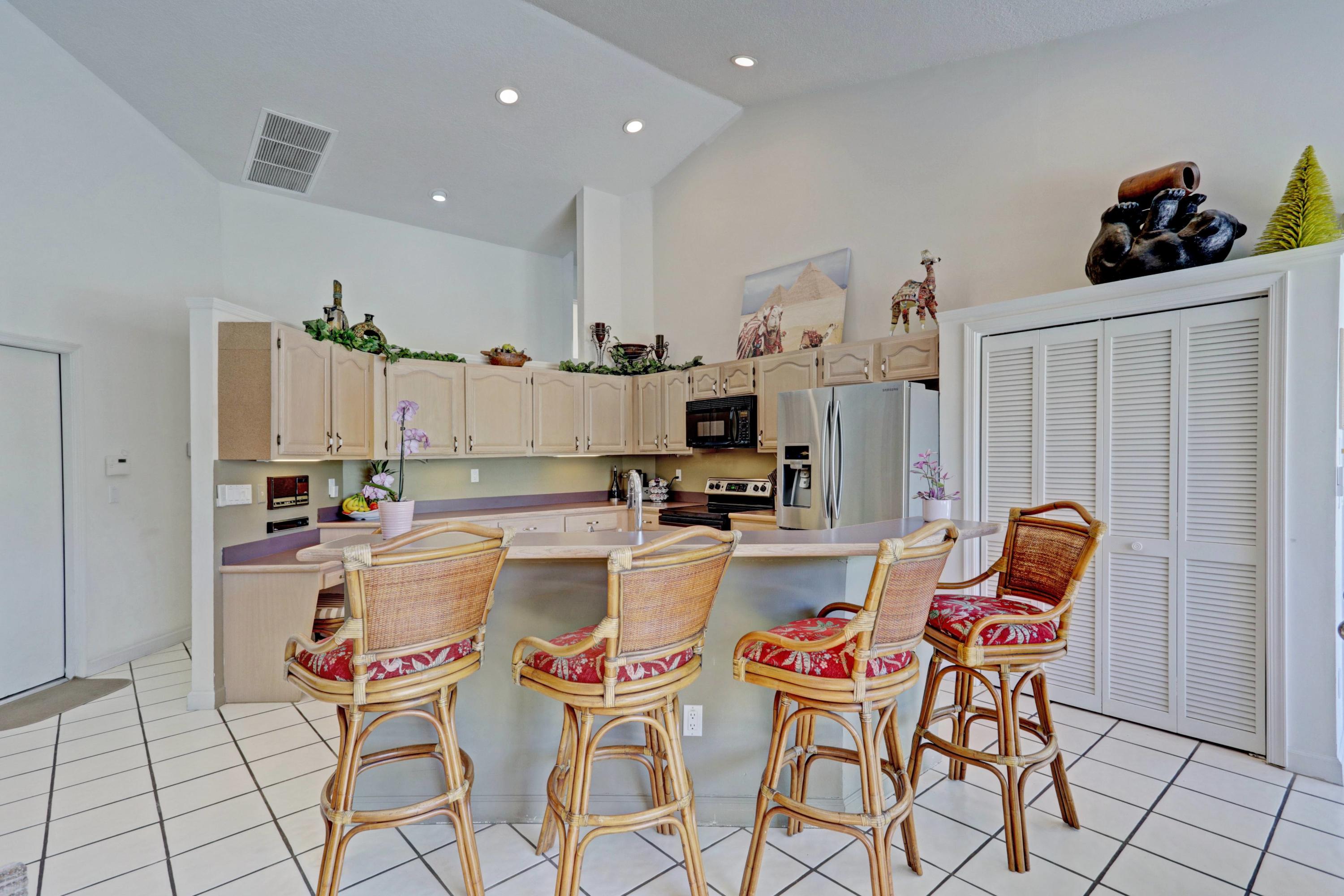 1260 Gulfstream Way Singer Island, FL 33404 - Photo 6 of 64 KITCHEN