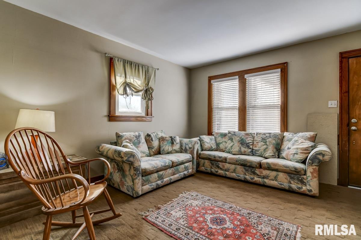 240 North Illinois Street Springfield, IL 62702 - Photo 4 of 29 Gallery Image 4