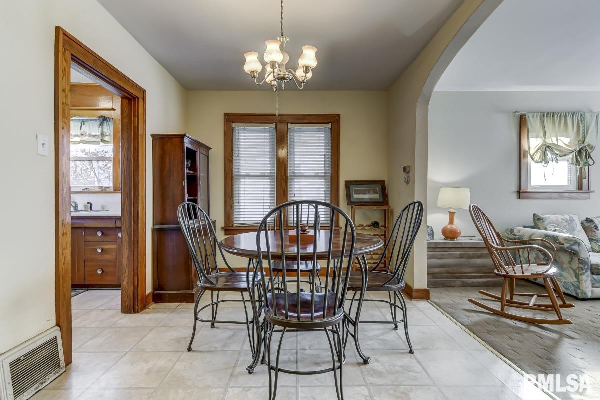 240 North Illinois Street Springfield, IL 62702 - Photo 8 of 29 Gallery Image 8