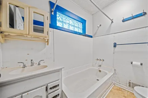 $175,000 | 720 West 77th Street, Kansas City, MO 64114