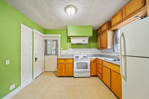 $175,000 | 720 West 77th Street, Kansas City, MO 64114