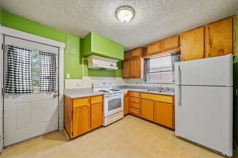 $175,000 | 720 West 77th Street, Kansas City, MO 64114