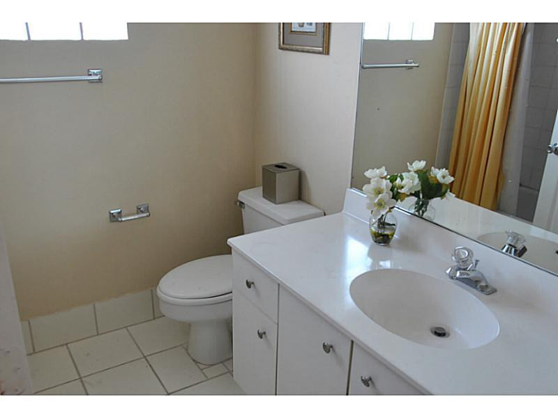 23458 Torre Circle Boca Raton, FL 33433 - Photo 12 of 18 Bathroom