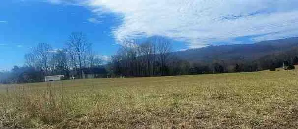 $675,000 | 9415 Old State Highway 28, Pikeville, TN 37367