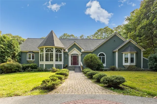 $1,050,000 | 266 Howard Avenue, Scituate, RI 02831