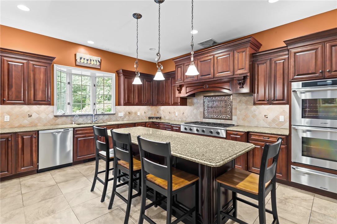 266 Howard Avenue Scituate, RI 02831 - Photo 17 of 46