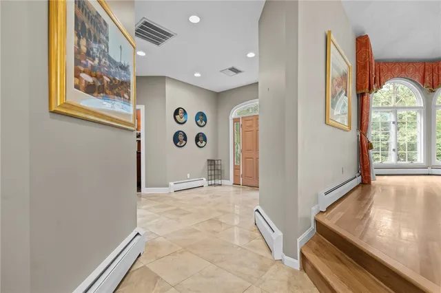 $1,050,000 | 266 Howard Avenue, Scituate, RI 02831