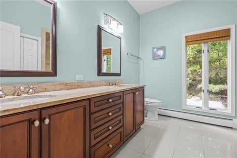 $1,050,000 | 266 Howard Avenue, Scituate, RI 02831