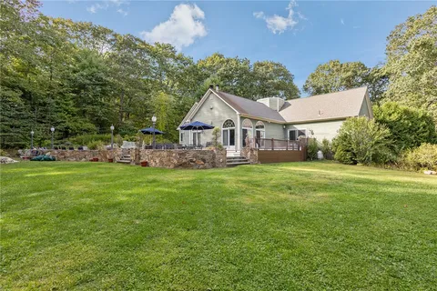 $1,050,000 | 266 Howard Avenue, Scituate, RI 02831
