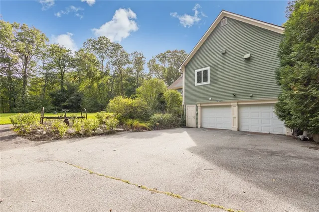 $1,050,000 | 266 Howard Avenue, Scituate, RI 02831