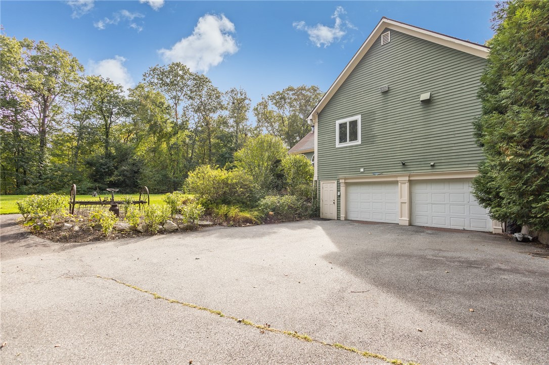 266 Howard Avenue Scituate, RI 02831 - Photo 43 of 46