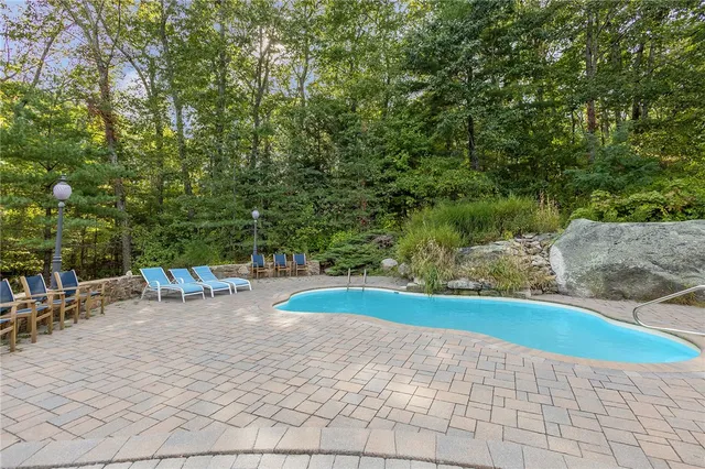 $1,050,000 | 266 Howard Avenue, Scituate, RI 02831