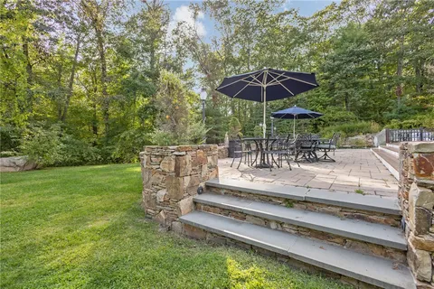 $1,050,000 | 266 Howard Avenue, Scituate, RI 02831