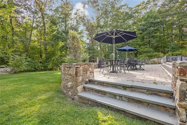 $1,050,000 | 266 Howard Avenue, Scituate, RI 02831