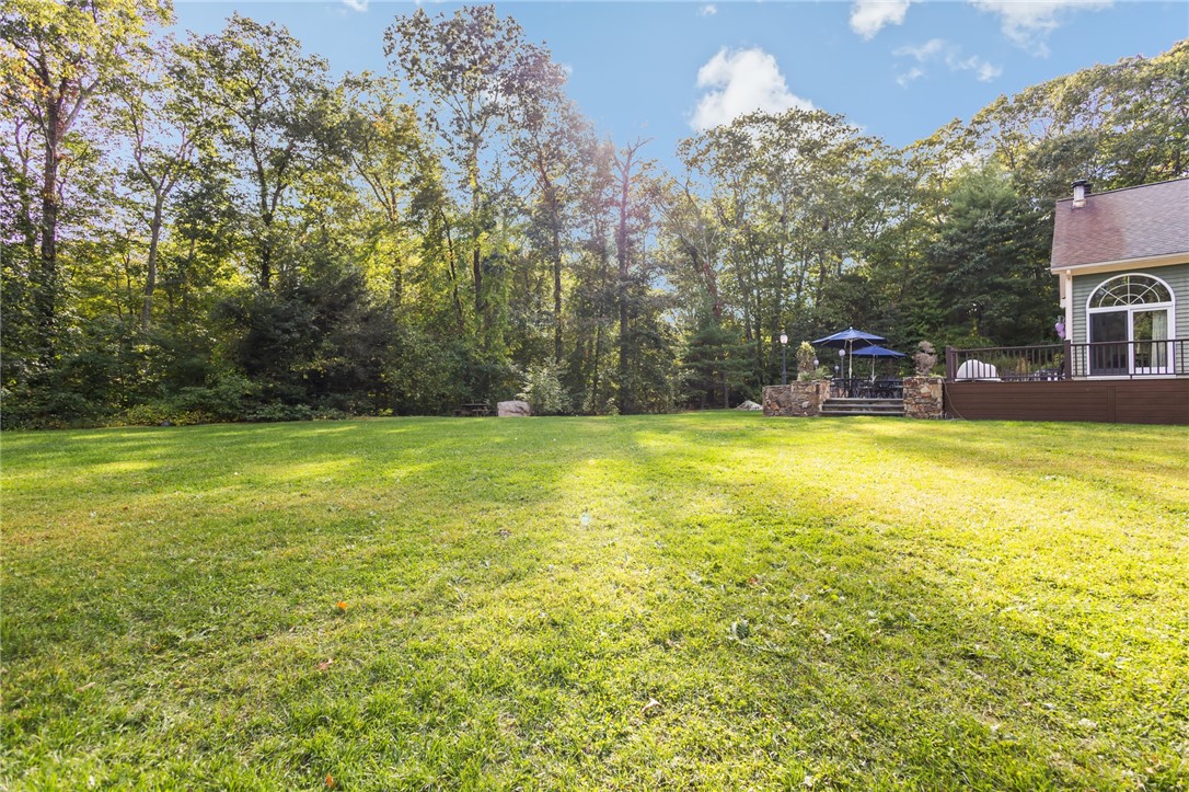 266 Howard Avenue Scituate, RI 02831 - Photo 10 of 46