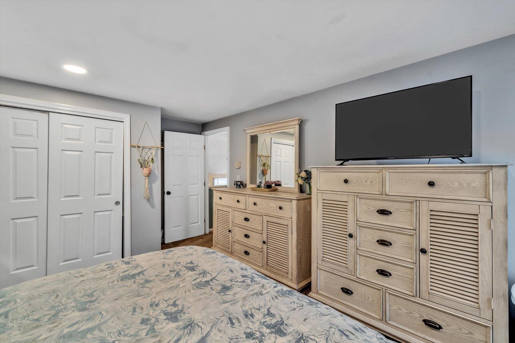 7 Summer Street Wareham, MA 02571 - Photo 17 of 41 a view of livingroom with furniture