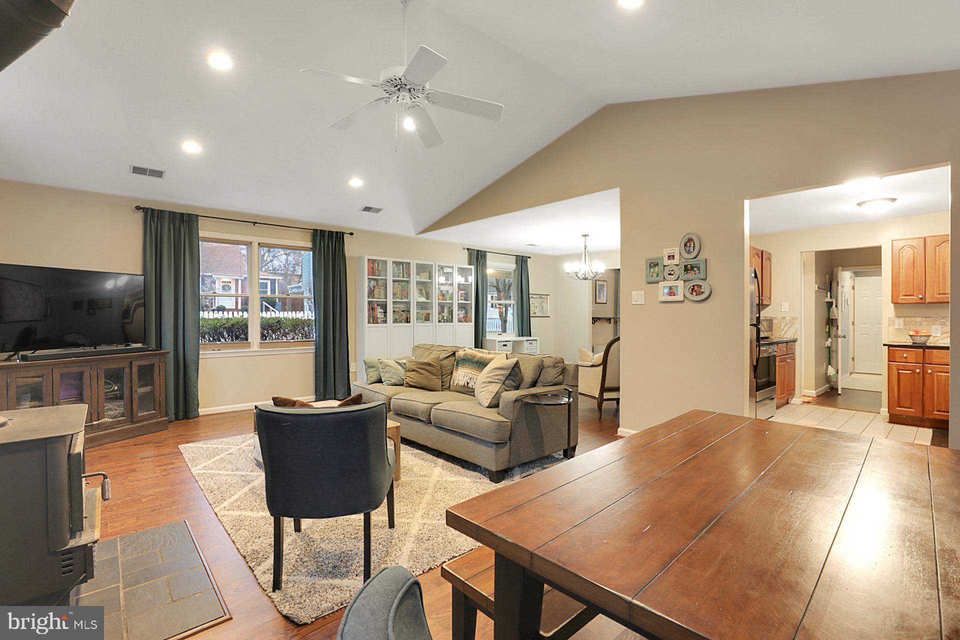 3008 Findley Road Kensington, MD 20895 - Photo 6 of 33