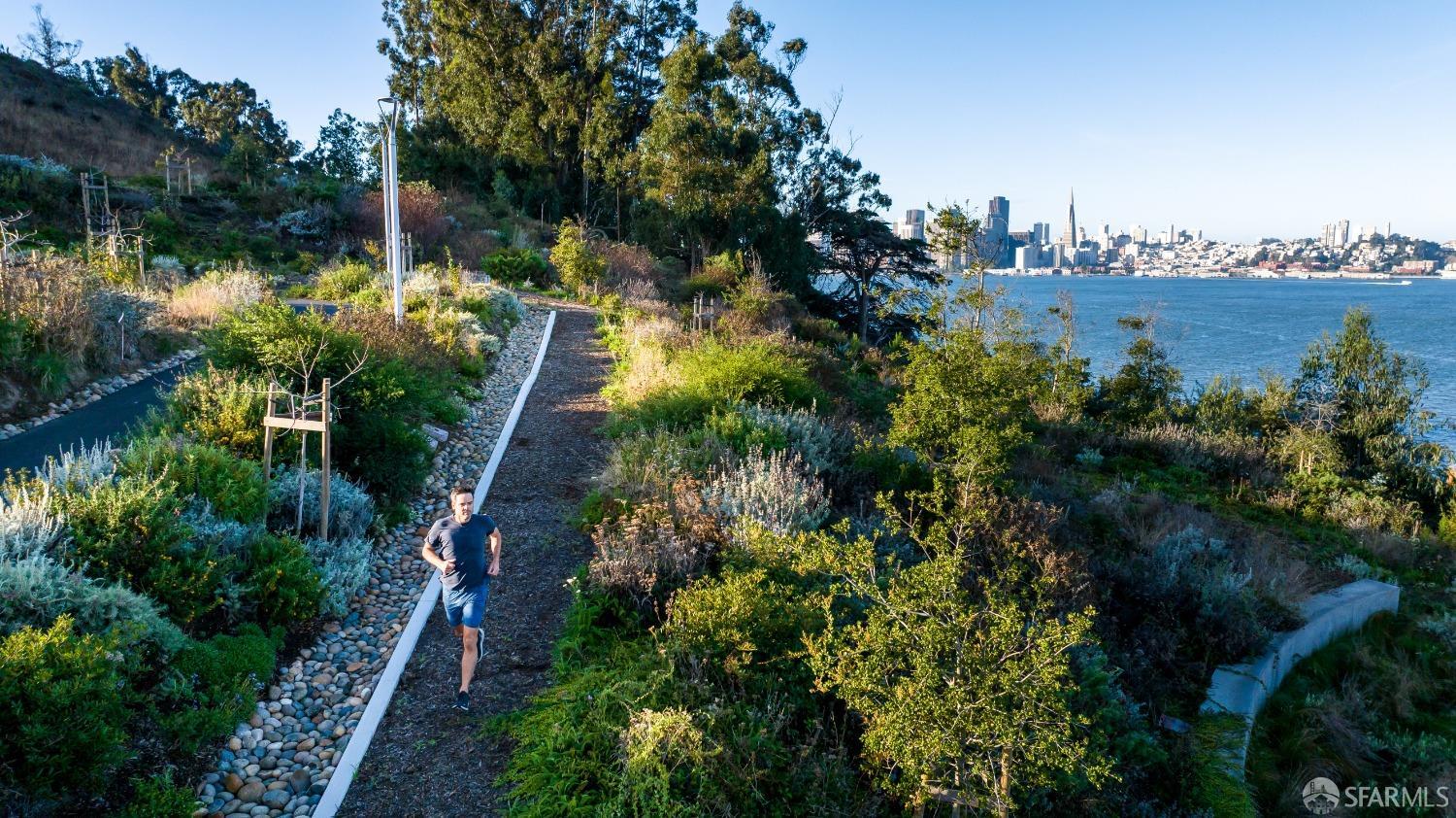 38 Meadow Drive, Unit 3 San Francisco, CA 94130 - Photo 29 of 52 a view of a city