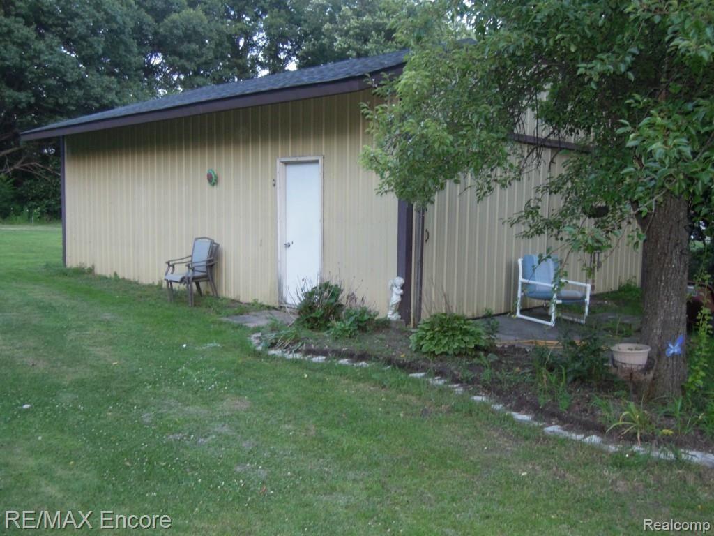 1470 Merry Road Waterford, MI 48328 - Photo 7 of 63 DSCN8807.jpg