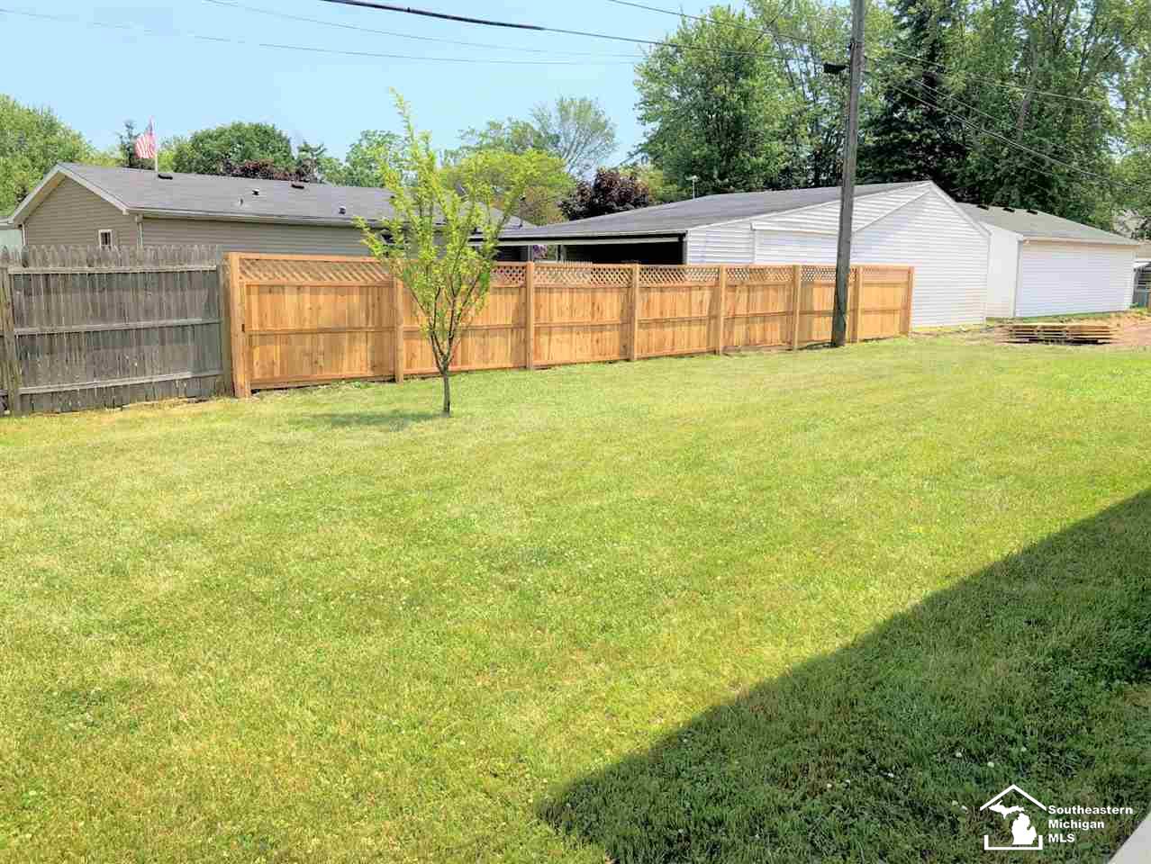 4756 Sycamore Road Newport, MI 48166 - Photo 17 of 21 31385550-16.JPG