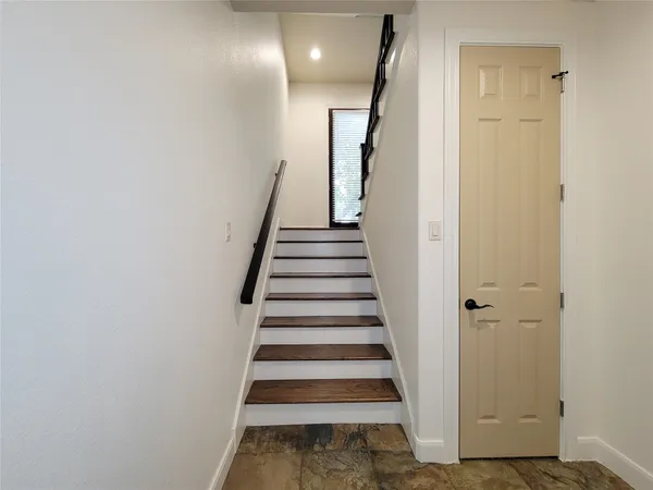 $3,275 | 1605 West 14th Street, Houston, TX 77008