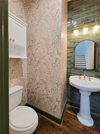 $3,275 | 1605 West 14th Street, Houston, TX 77008