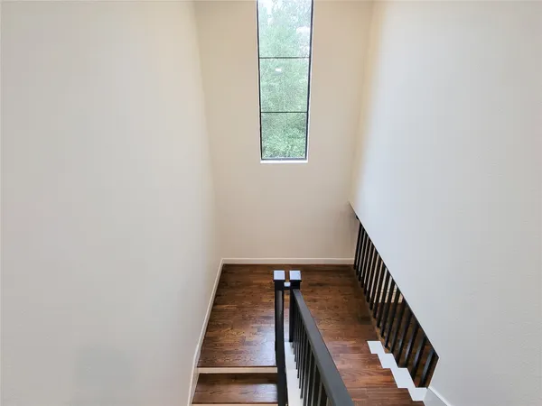 $3,275 | 1605 West 14th Street, Houston, TX 77008